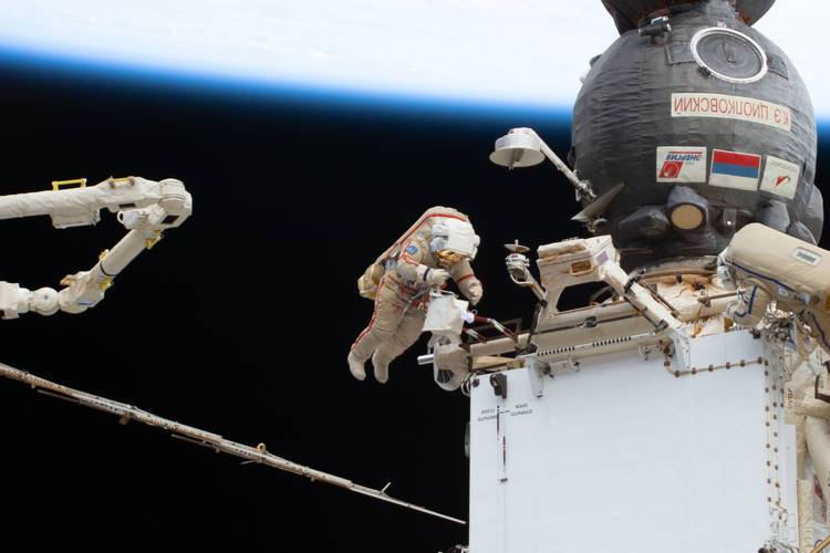 NASA อัปเดตความครอบคลุมของ Roscosmos Spacewalks